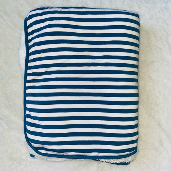 Kickee Toddler Blanket - Picture 6 of 7